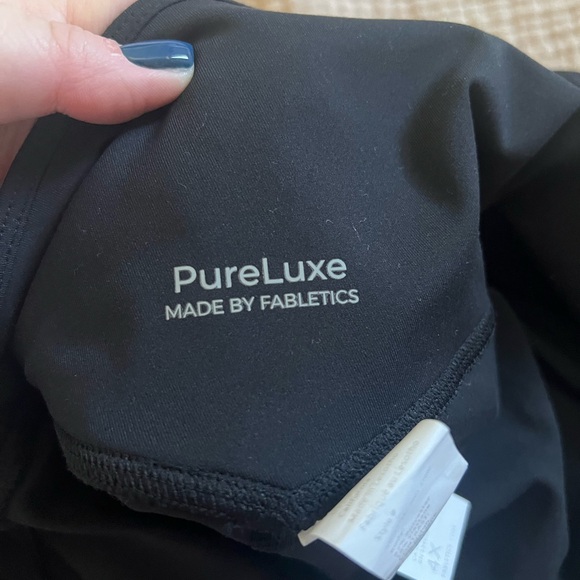 Fabletics plus size crossover legging - Picture 3 of 4